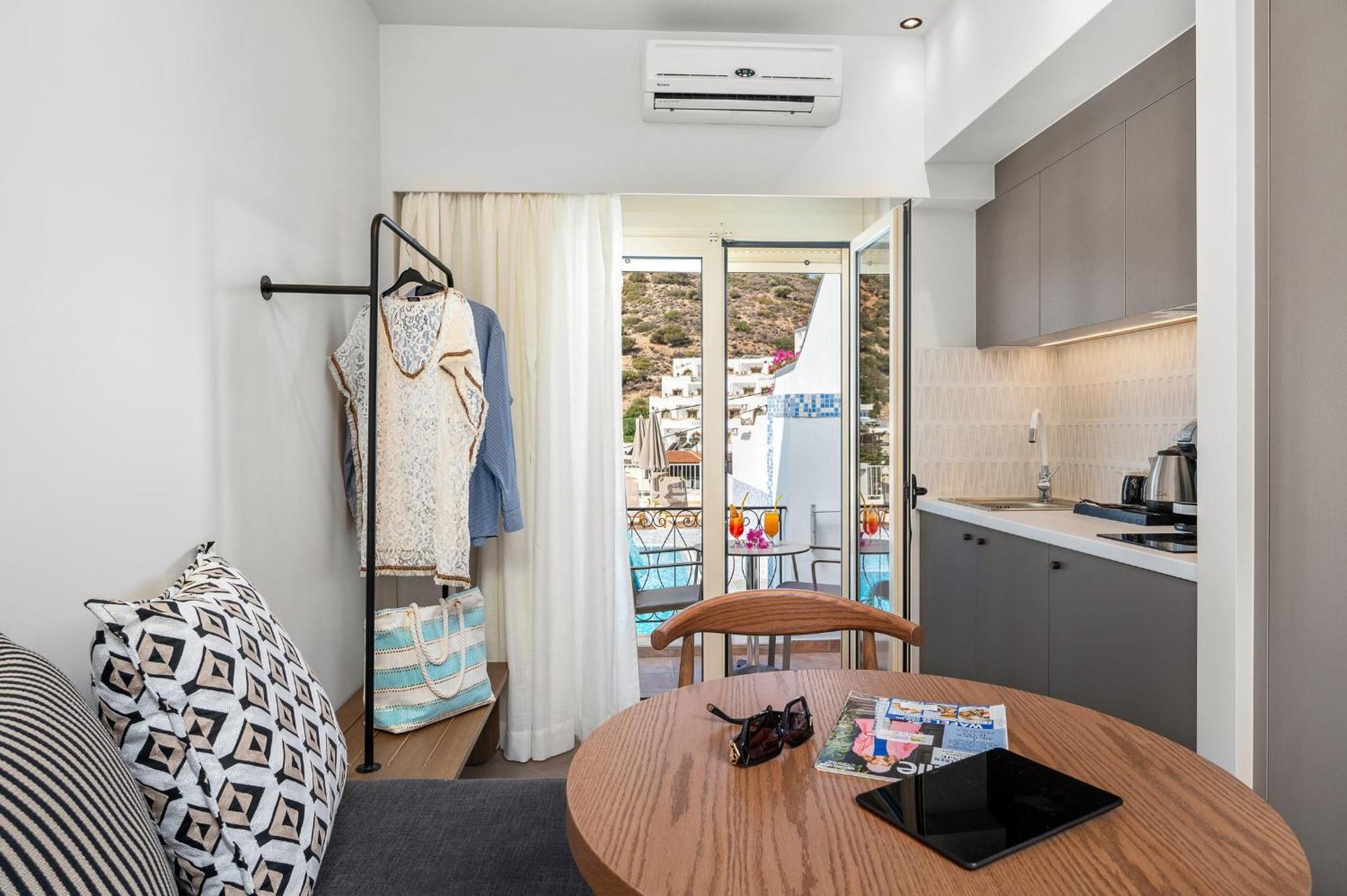 Glaros Hotel Apartment アギア・ガリニ エクステリア 写真