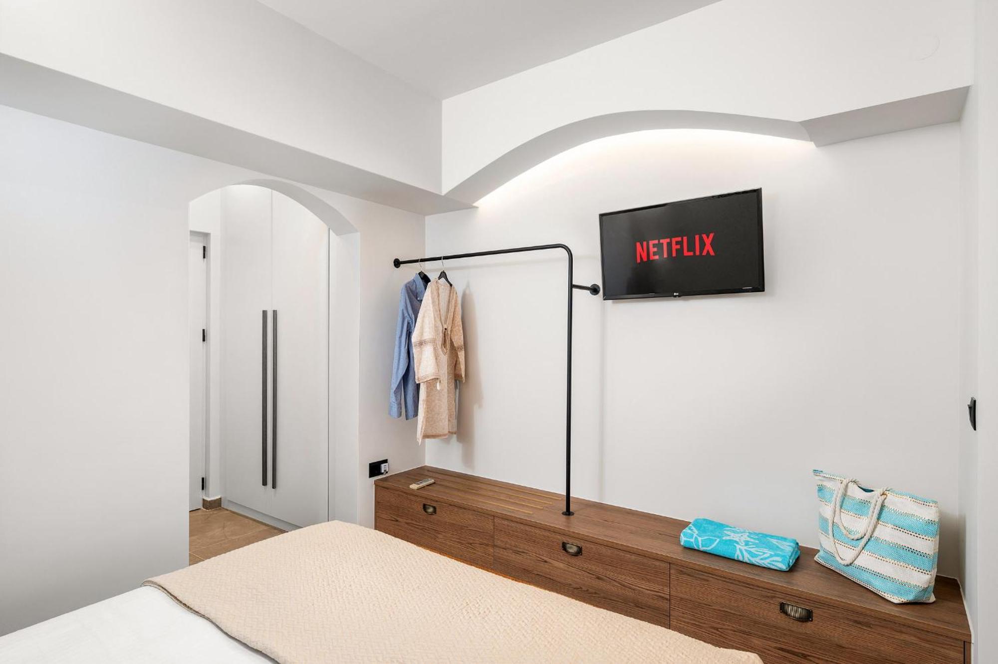 Glaros Hotel Apartment アギア・ガリニ エクステリア 写真