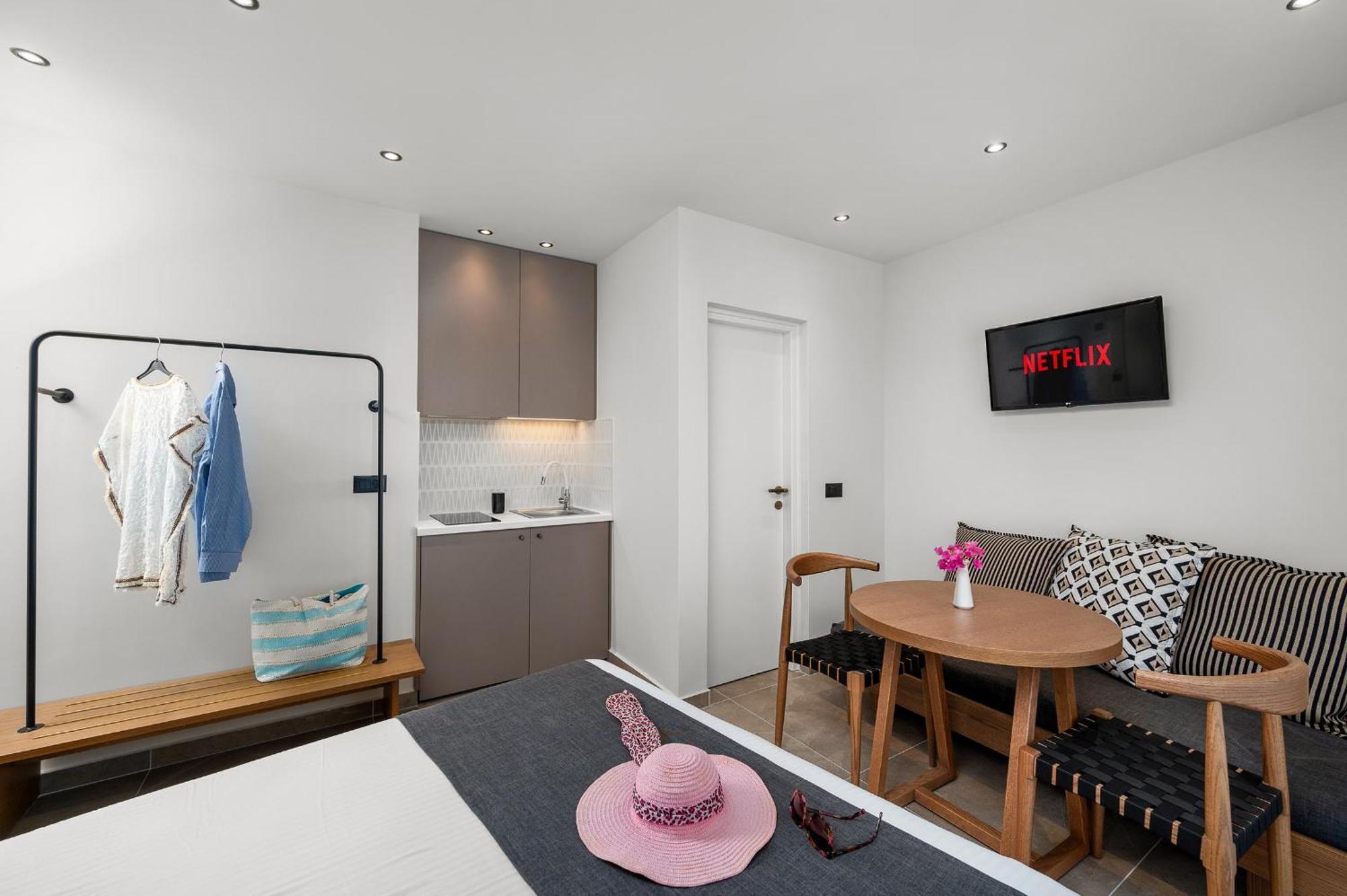 Glaros Hotel Apartment アギア・ガリニ エクステリア 写真