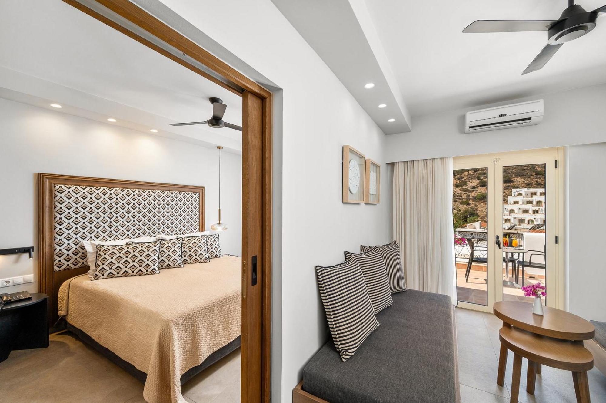 Glaros Hotel Apartment アギア・ガリニ エクステリア 写真