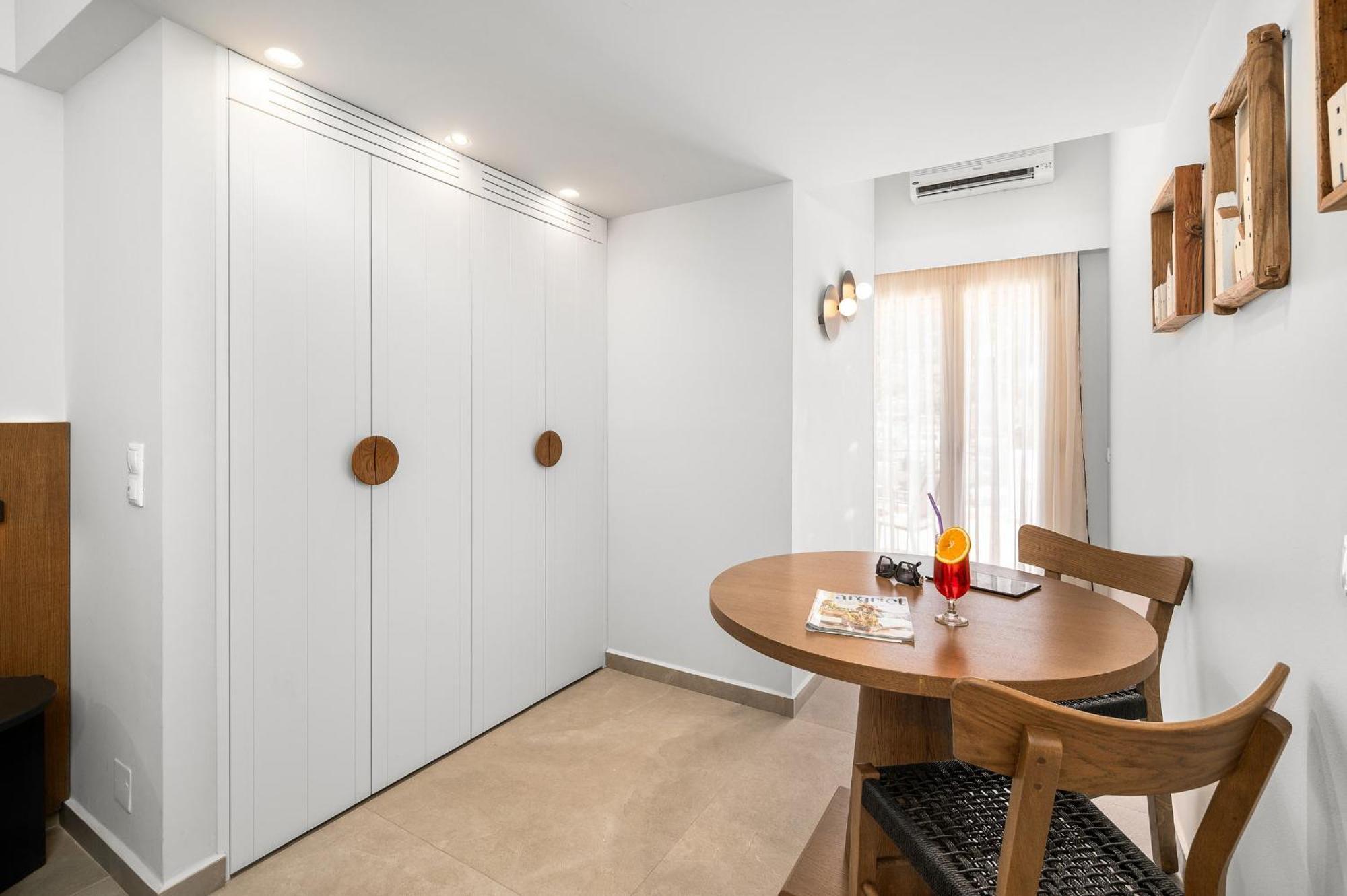Glaros Hotel Apartment アギア・ガリニ エクステリア 写真